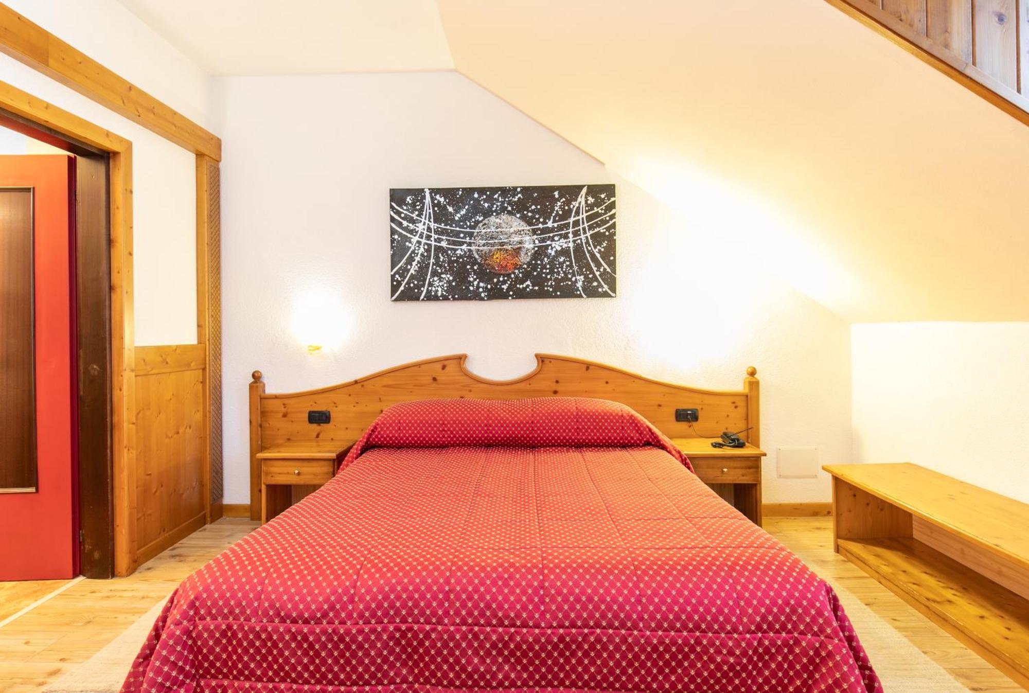 G. Hotel Des Alpes Sankt Martin am Sismunthbach Exterior foto